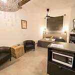 Camaella Luxury