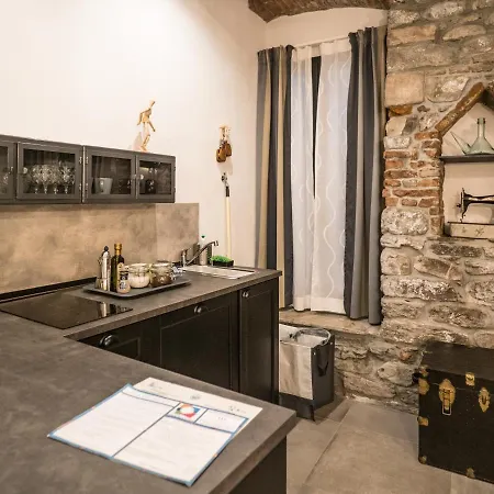 Camaella Luxury Apartment