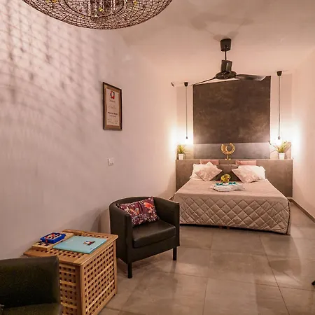 Camaella Luxury *