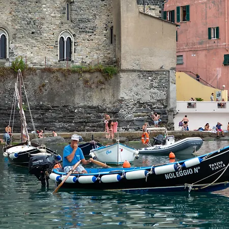 Apartment Camaella Luxury Vernazza